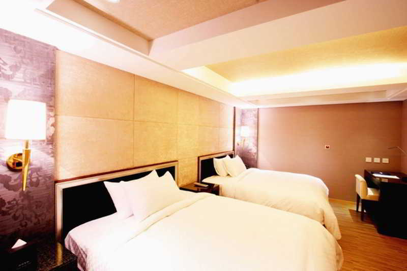 Royal Group Hotel Chang Chien Branch Kaohsiung Exterior photo